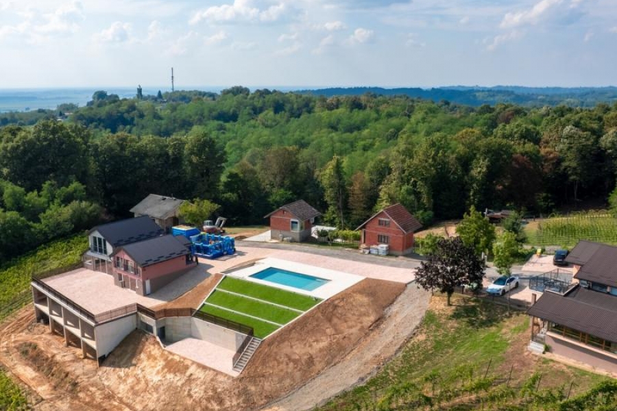 Marmor Collis by Winery Glavica