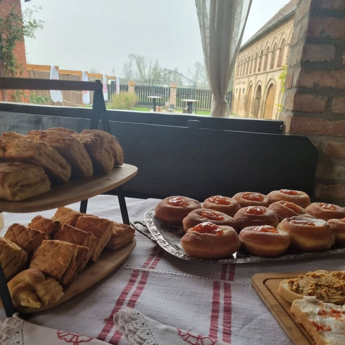 Kuzmanovi Dvori: What Does Slavonia Look Like in Spring?