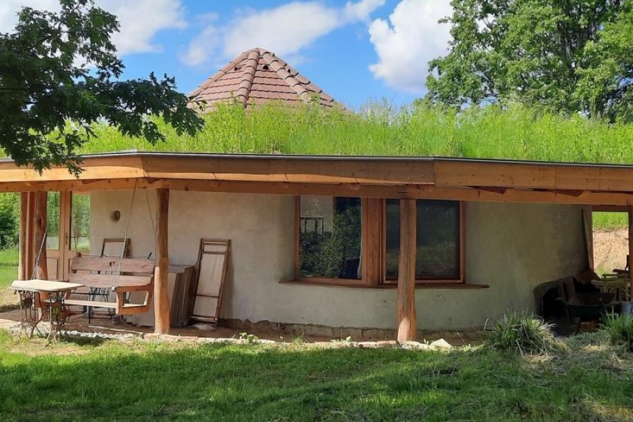 Round Eco-House