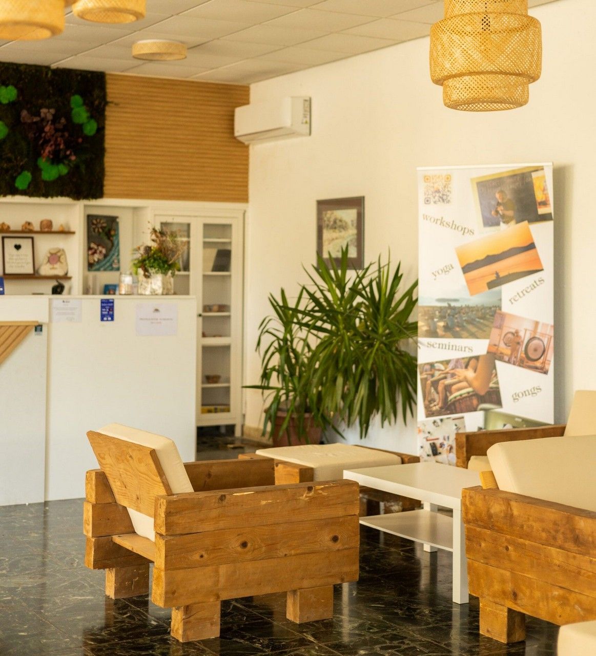 Hotel Korinjak: Behind Closed Hotel Doors