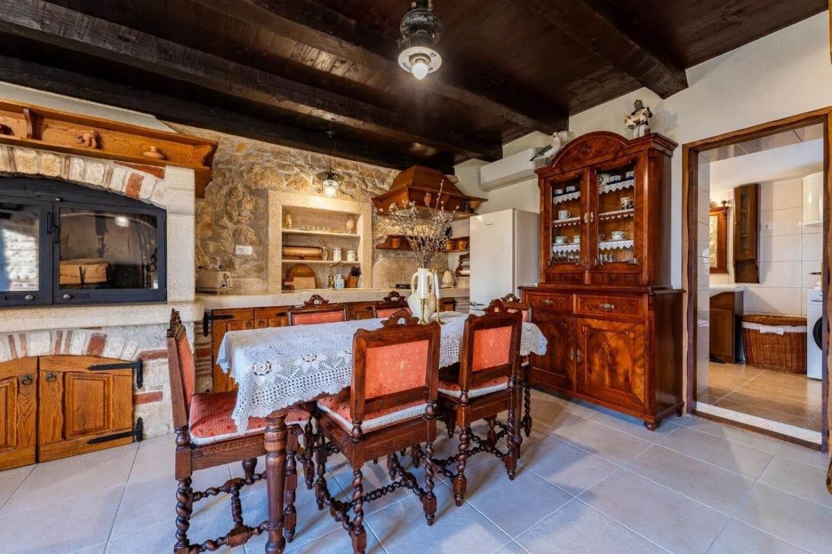 Sustainable Holiday in a Stone Villa: How Villa Vidonjica Preserved the Soul of the Ancestors