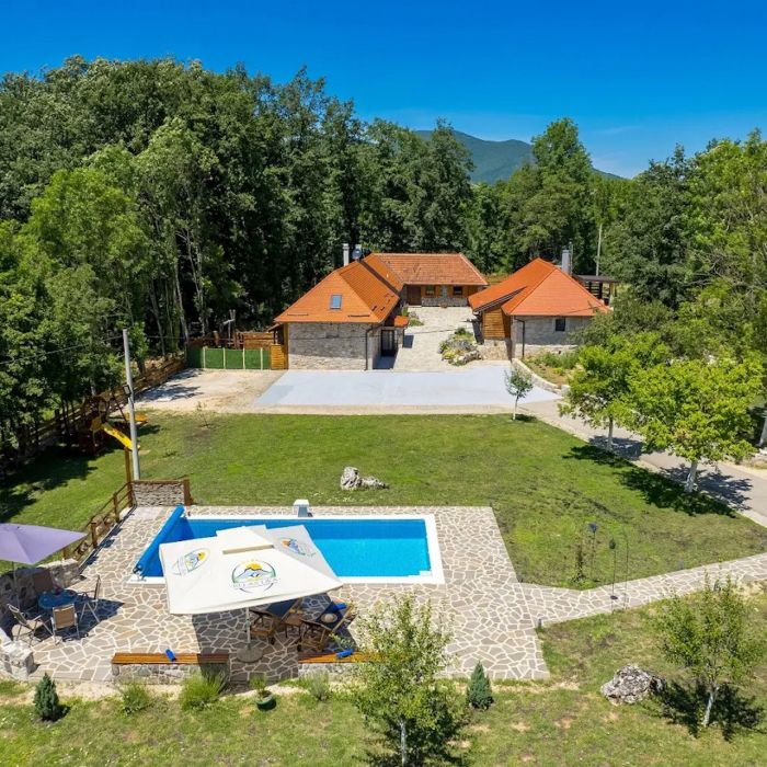 Holiday Homes Relax Lika Dalmatia