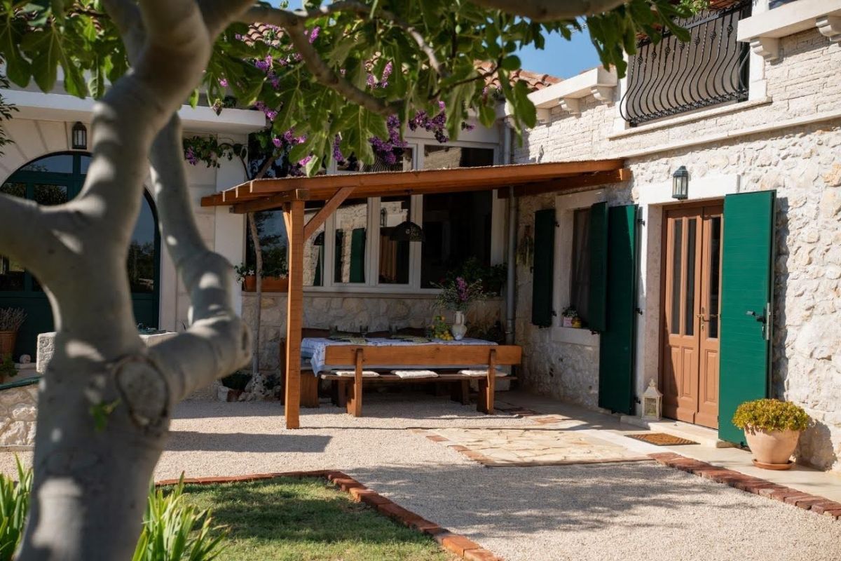 Sustainable Holiday in a Stone Villa: How Villa Vidonjica Preserved the Soul of the Ancestors