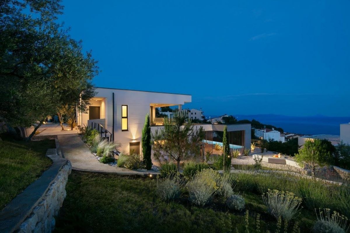 Villa Saturea: Sustainable architecture, Feng Shui, and healing nature
